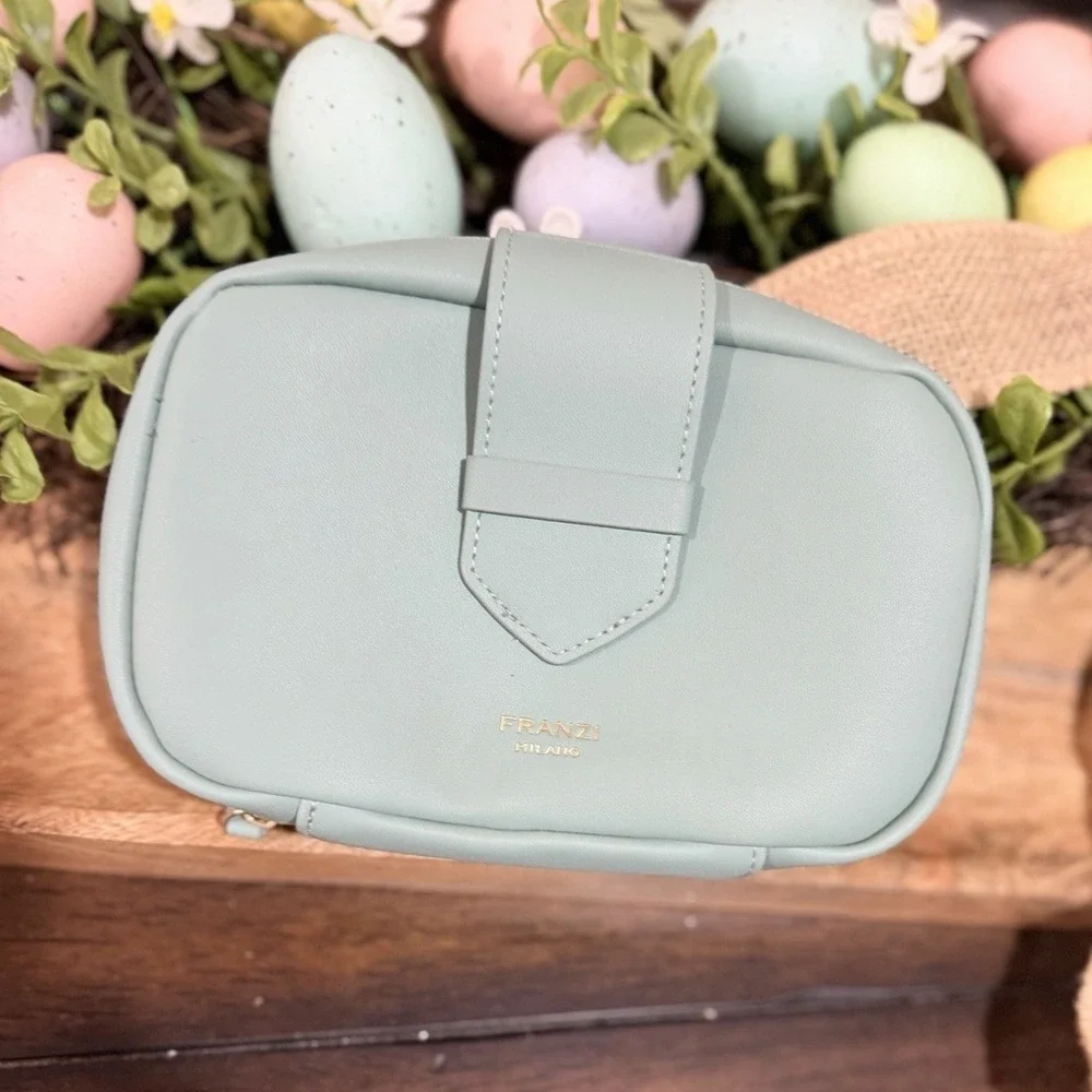 FRANZI MILANO Green Makeup Bag / Cosmetic Case with Zipper Closure